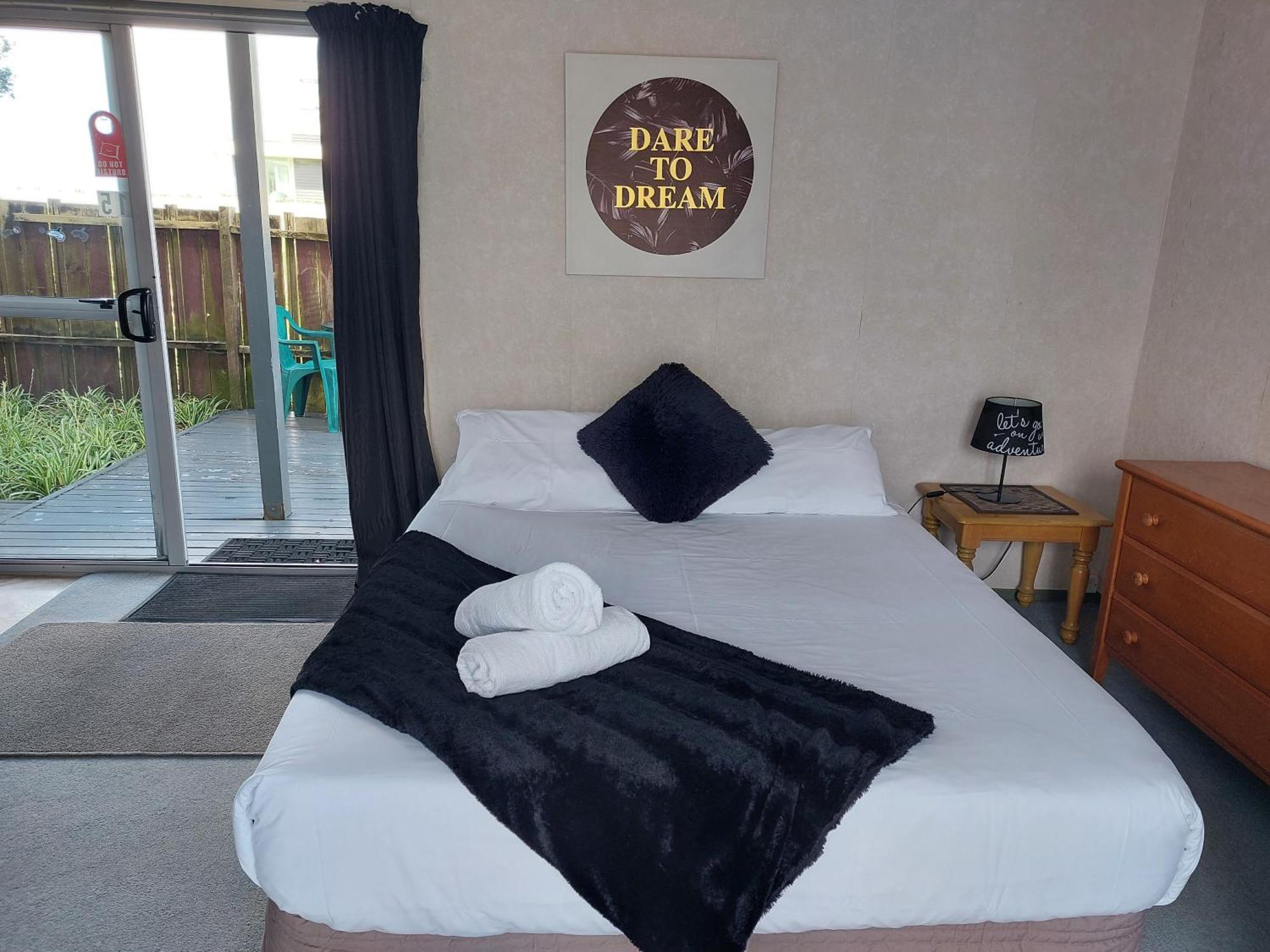 Edgewater Motel Orewa Extérieur photo